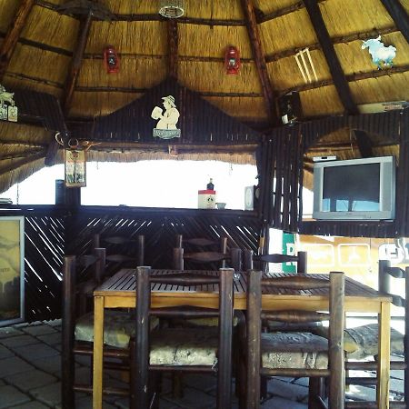 Road View Lodge Francistown Ngoại thất bức ảnh