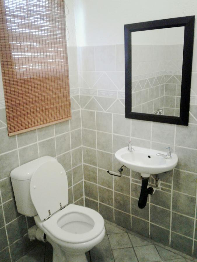 Road View Lodge Francistown Ngoại thất bức ảnh
